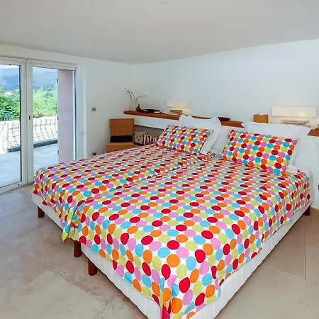 Pramousquier Sleeps 8 Pool Air Con T238378